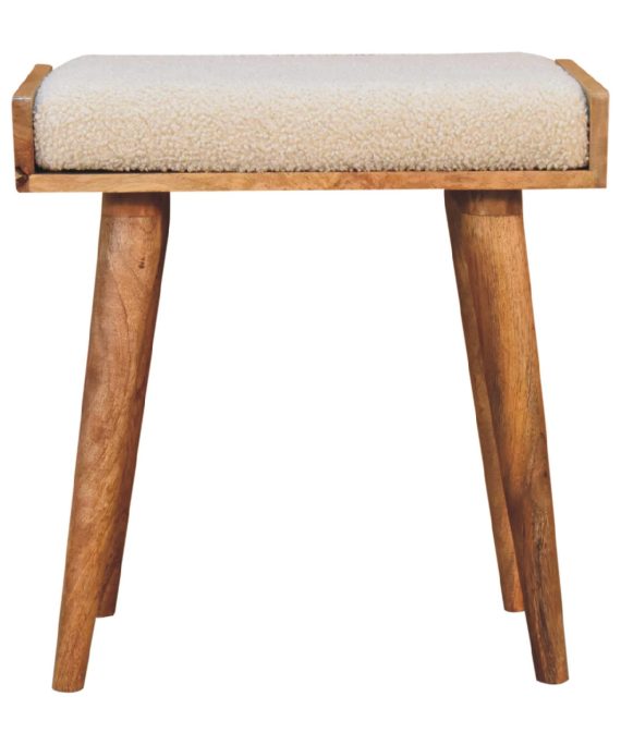Fußhocker im Stil eines cremefarbenen Tabletts aus Bouclé