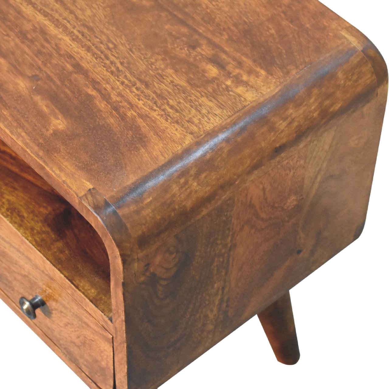 Mini-Medienmöbel „Chestnut“ in geschwungener Form – Bild 5