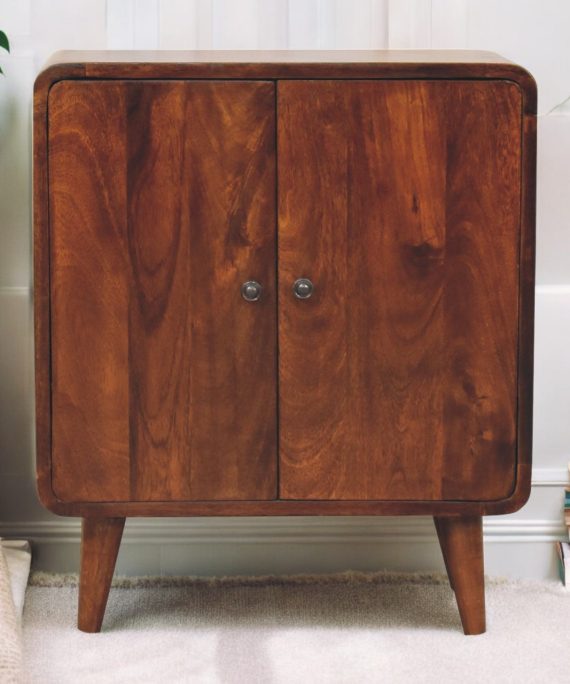 Klassischer Mini-Schrank, Kastanie