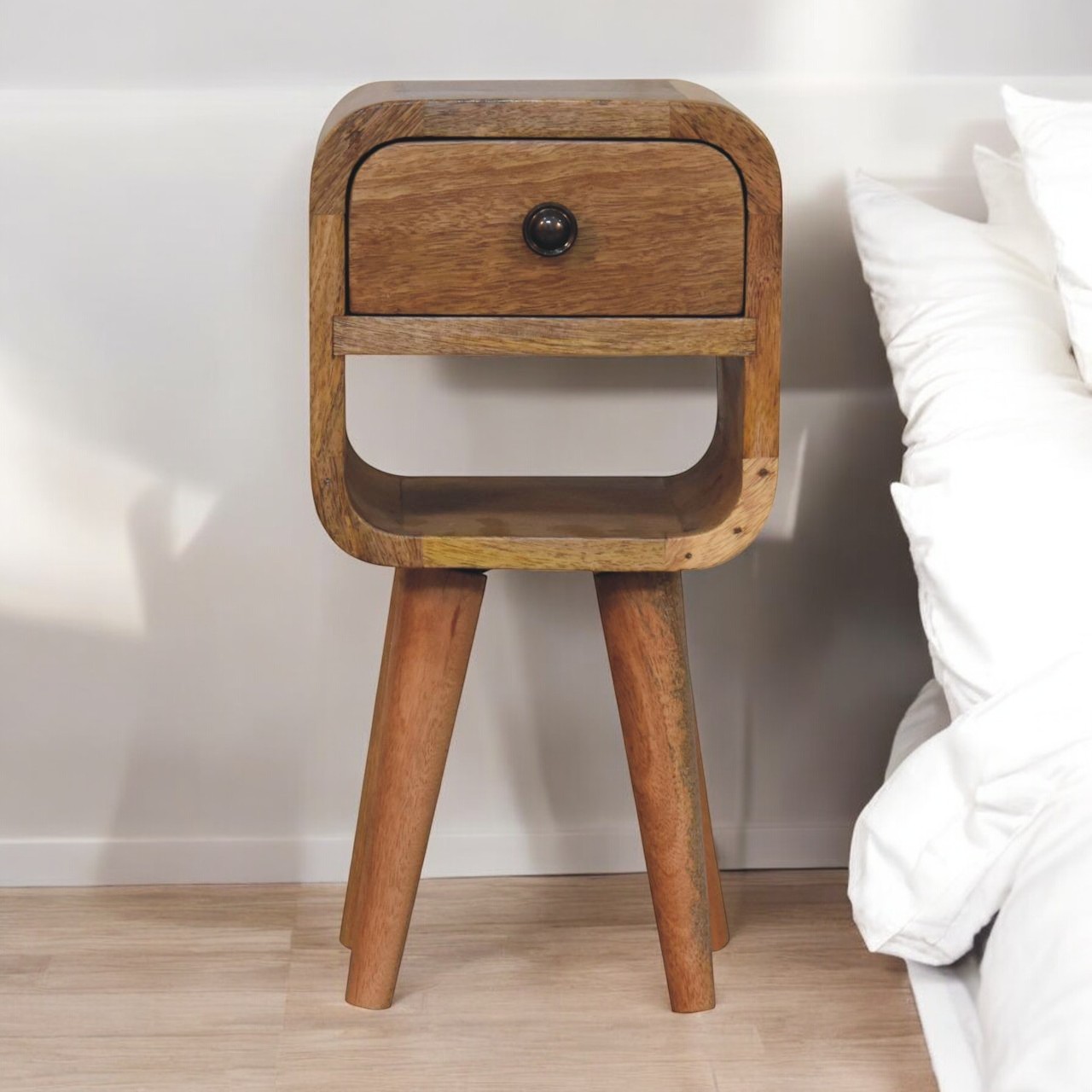 Extra Mini Curve – unteres Nachttischchen – Bild 10