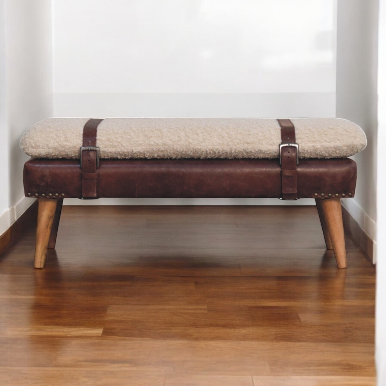 Boucle x Mahagoni-Lederbank – Bild 10